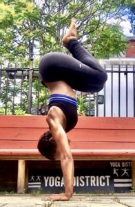 Tuck Handstand