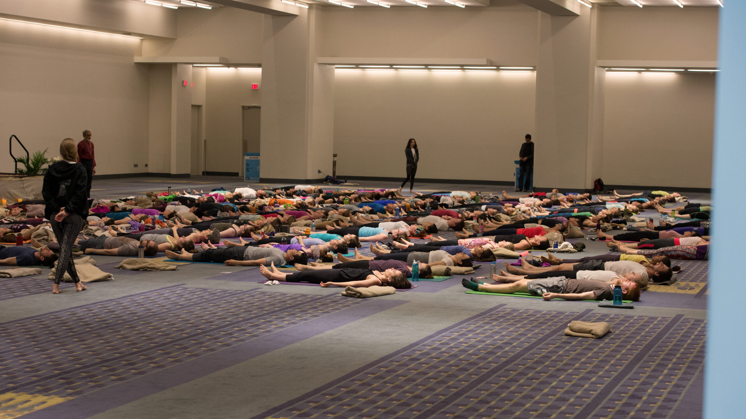 Dharma Mittra class, DC Convention Center © Eleanor Kaufman Khan 2015.